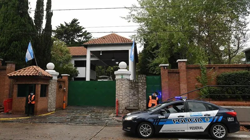 Renuncia en el Gobierno tras la reestructuración de la residencia presidencial